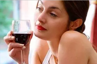 红酒，女人可以钟爱一生