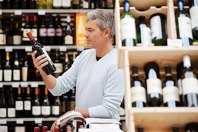 买葡萄酒时，看标签上这些“标识”不怕被忽悠，老板：遇到行家了