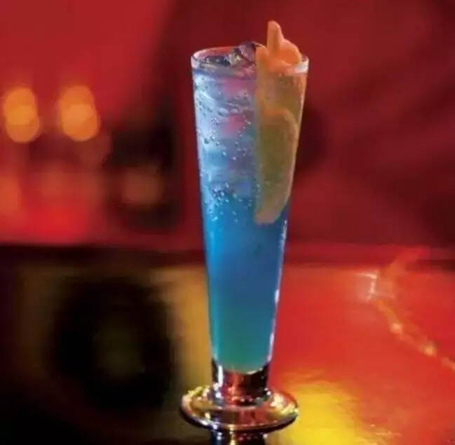 五种蓝色的鸡尾酒，你喜欢哪一种？