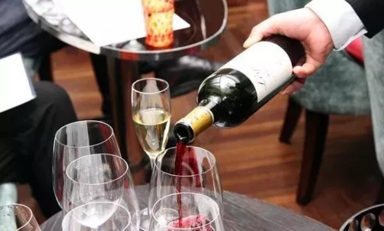 葡萄酒瓶底的不明沉淀，对身体有害吗？
