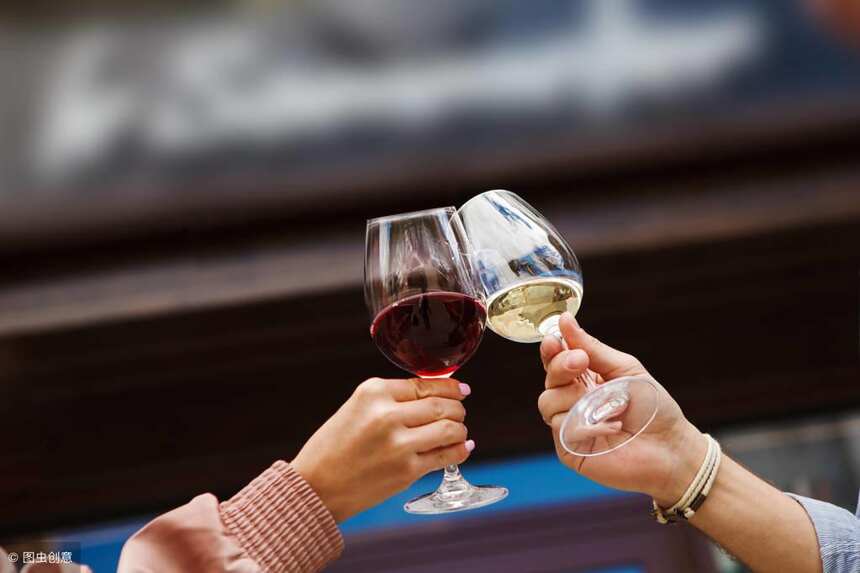 涨姿势：红葡萄酒和白葡萄酒哪个对身体好？