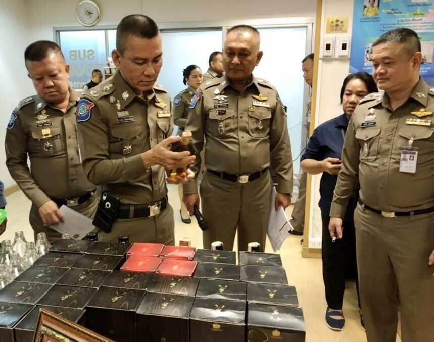 马来西亚假酒之王在曼谷被捕，搜出假冒奔富389酒标和多瓶威士忌