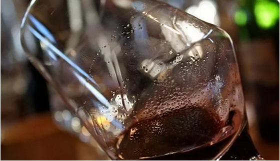 葡萄酒瓶底的不明沉淀，对身体有害吗？