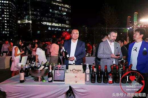 干杯！中国！意大利葡萄酒制造商聚焦于中国雄心勃勃的千禧一代