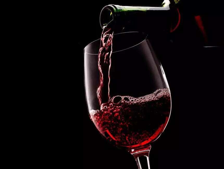 喝葡萄酒是否会让人发胖？