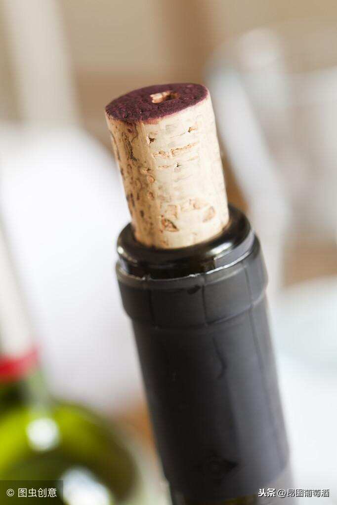 如果在开葡萄酒的时候把塞子拔断了，怎么取出来？