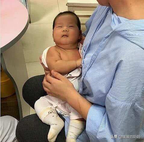 父母给娃起名“姜林”，办出生证时护士打错字，宝妈看后却笑开花