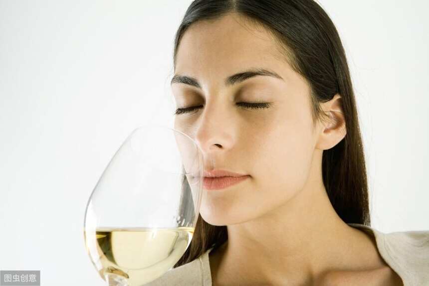 国内对葡萄酒最大的偏见，就是只认红酒忽略了白葡萄酒的珍贵？
