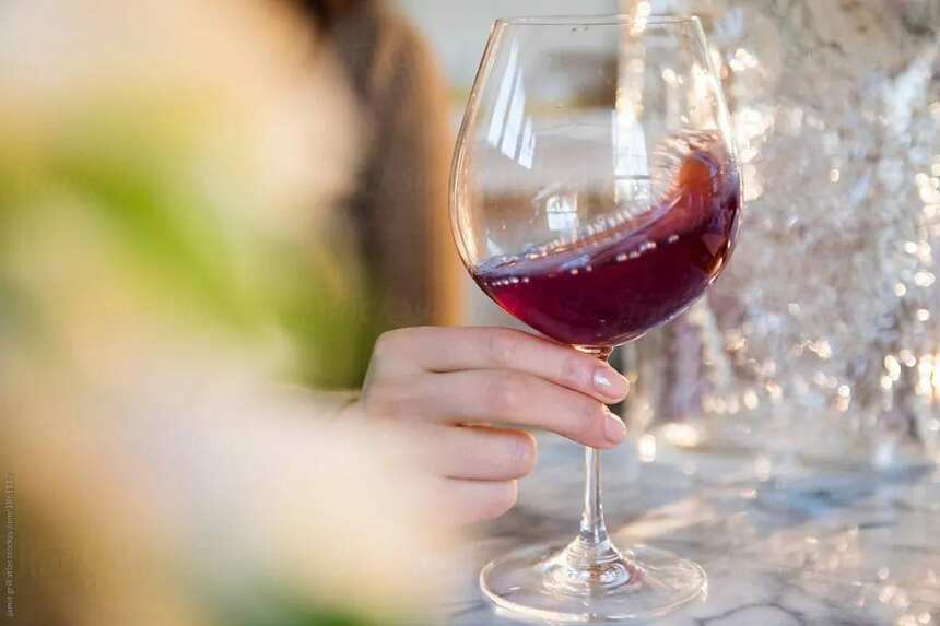在家打开的葡萄酒，喝不完能放多久？