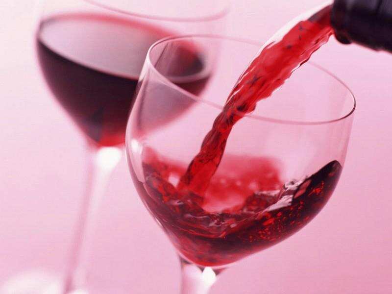 我们在日常生活中到底能不能喝红酒呢？