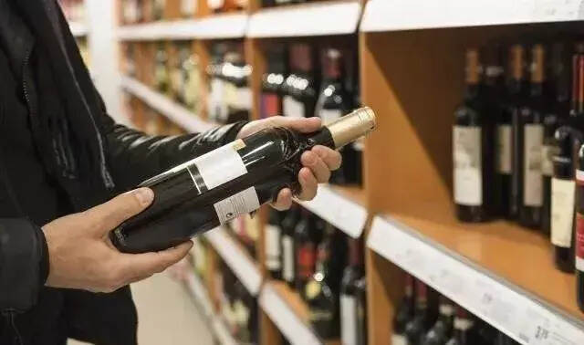买红酒别光看酒精度，这才是判断红酒好坏的重要指标！