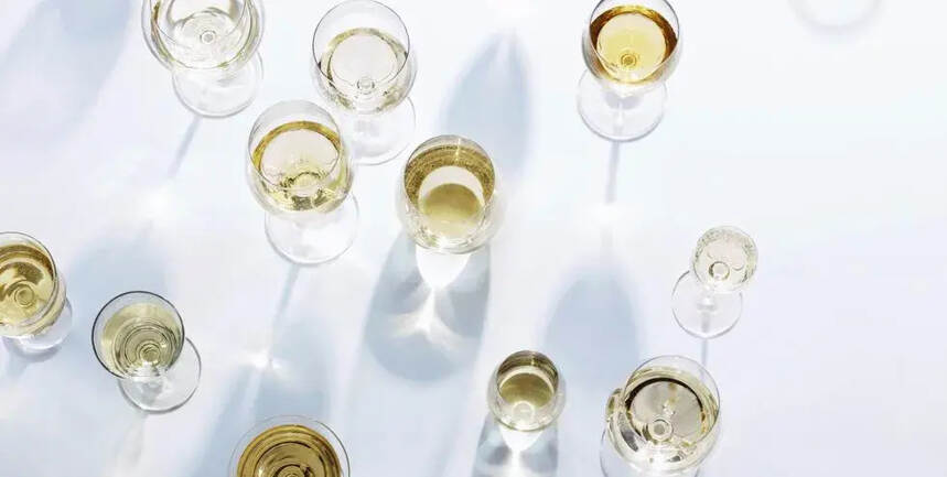 大起底，酒圈对白葡萄酒的各种“歧视”