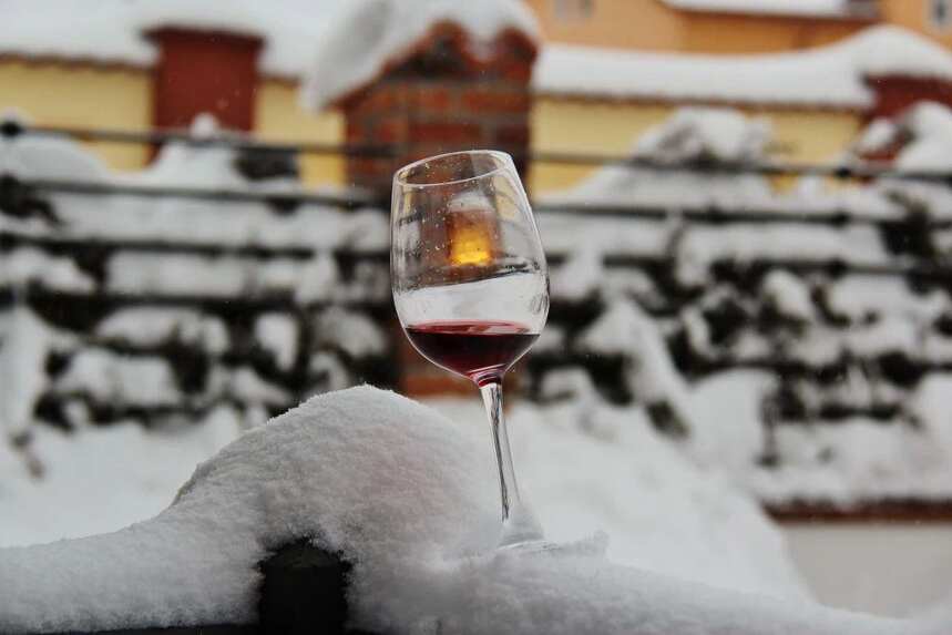再贵的酒也不抗冻！冬天的葡萄酒要如何保存和运输？| 富隆酒业