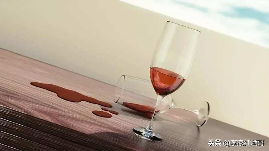 葡萄酒知识：喝完葡萄酒后，如何清洗酒具？