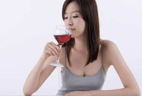 女生例假可以喝葡萄酒吗？这下有答案了