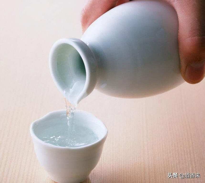 中国白酒知识大全之——喝白酒的基本礼仪，你知多少？
