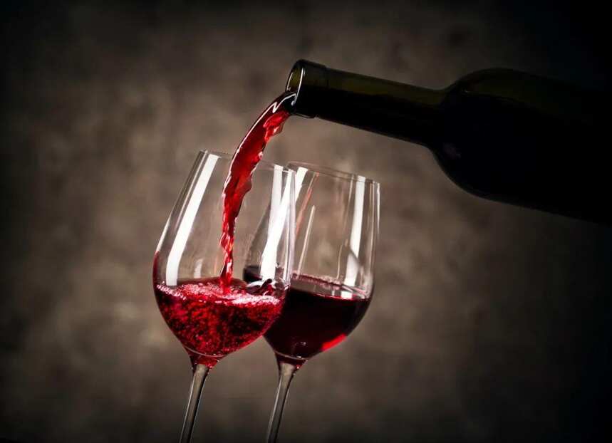 葡萄酒都是越老越好喝、越放越值钱的吗？