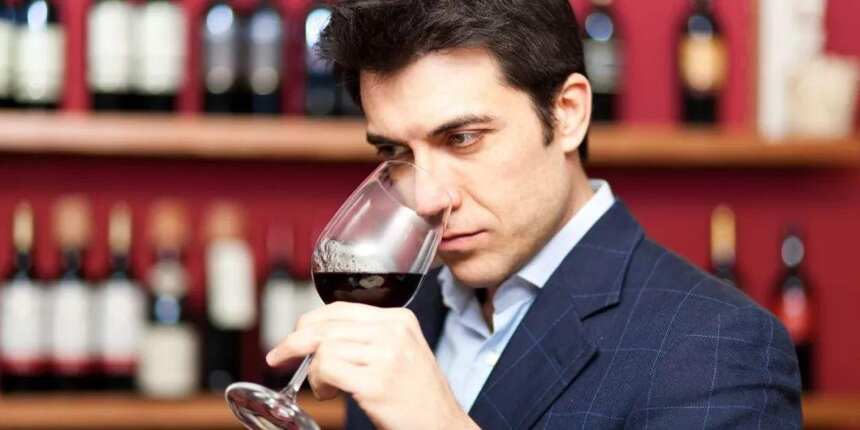 挂杯时间越长，葡萄酒品质越好？| 富隆酒业