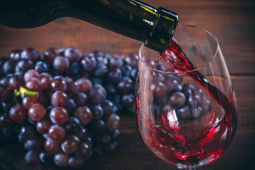 明明是用葡萄酿的酒，为什么偏偏没有葡萄味？