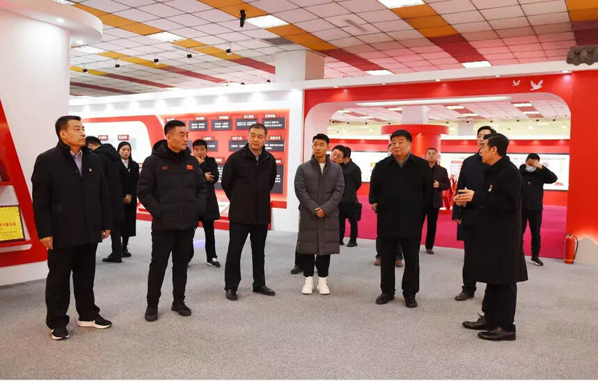 河北省总工会副主席韩占山到巨力集团开展送温暖慰问活动