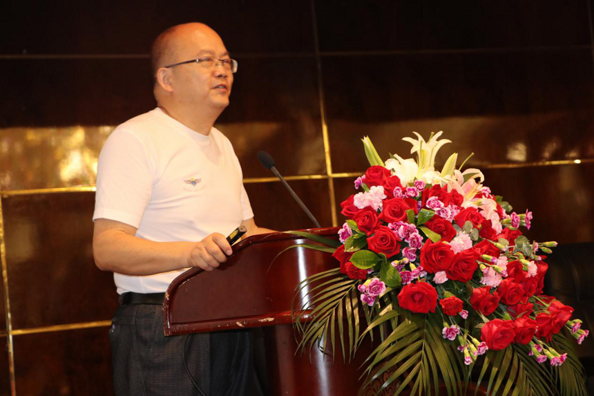 （中国）消费经济学会白酒专委会揭牌仪式 在中国泸州隆重举行