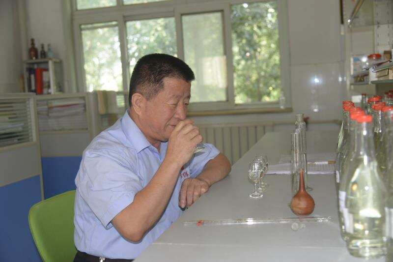 中国白酒大师吴兆征·极致背后的“简式修行”