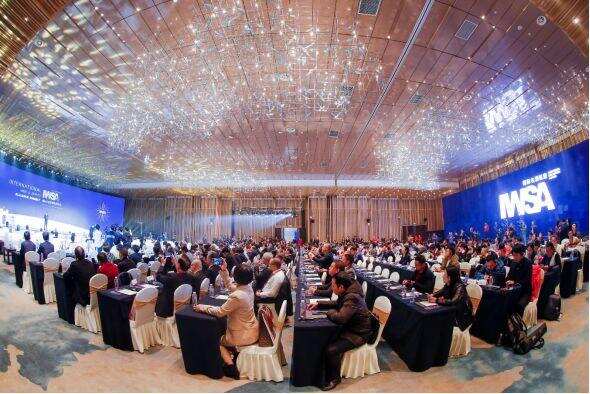 汇荣耀 敬未来｜2019国际名酒联盟高层峰会在宜宾举行