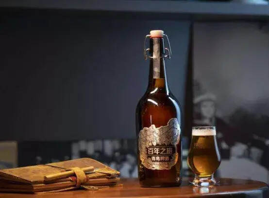 高格调的“琥珀金”，青岛啤酒百年之旅为何能成酒友们的心头好？