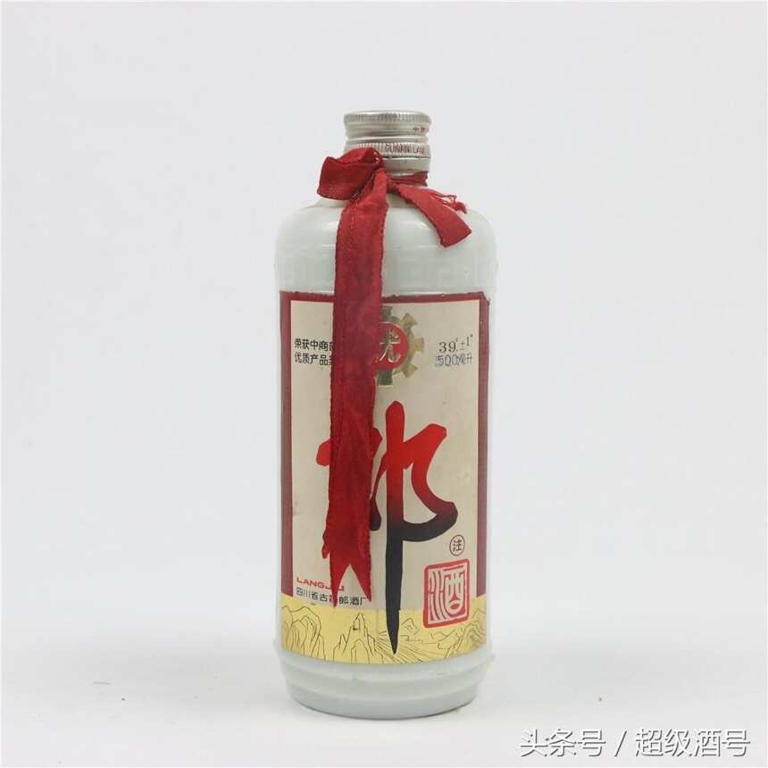 中国名酒档案之郎酒：赤水河畔茅台酒的姊妹花，老酒收藏的潜力股