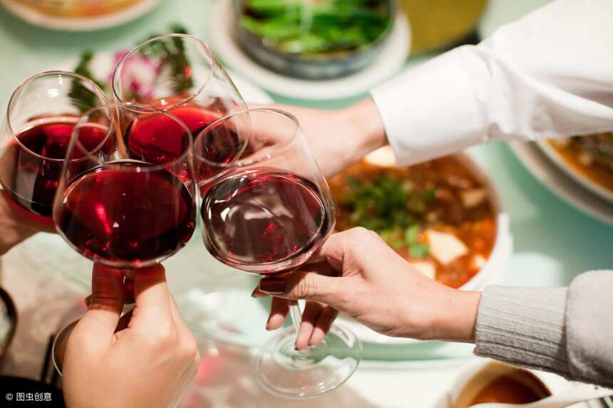 红酒不等同于葡萄酒，起泡酒也不是香槟，葡萄酒知识需要系统学习