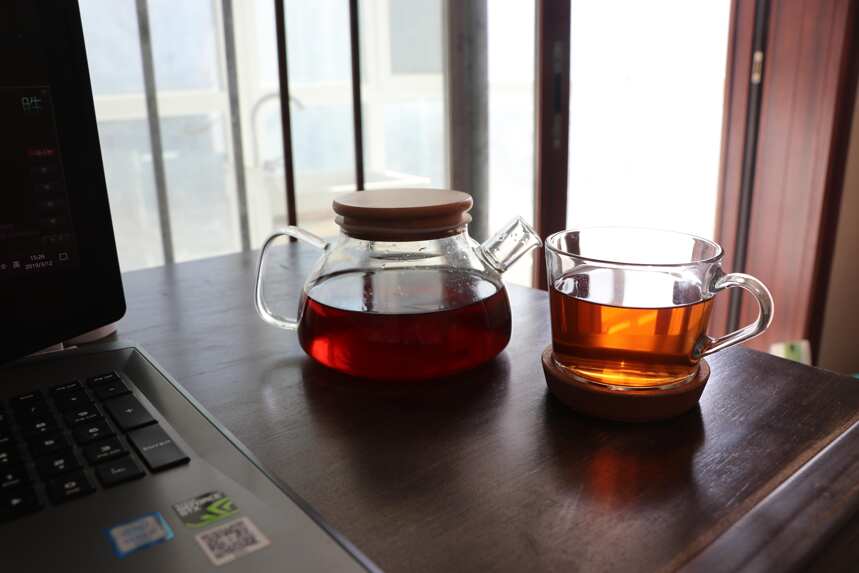 时光轻微，微风正好，休闲时光里的醇粹糯米香普洱茶珍