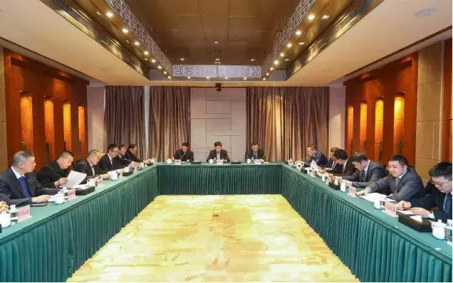 五粮液集团与四川机场集团签署战略合作框架协议