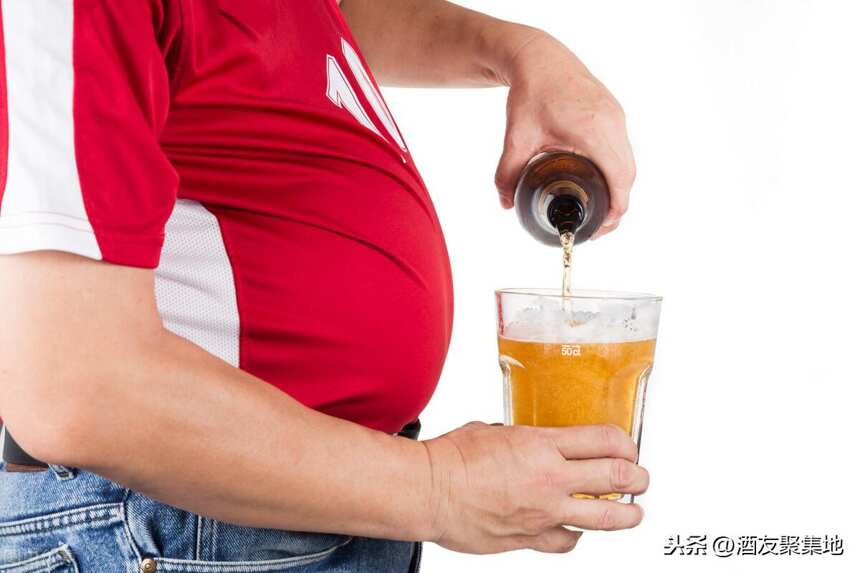 喝啤酒会让人变胖吗？啤酒肚是喝啤酒导致的吗？