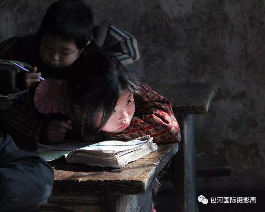 古井贡中国第二届扶贫公益摄影大展亮相包河国际摄影周