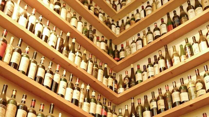 除了陈年潜力，什么样的葡萄酒对中国人最有吸引力？