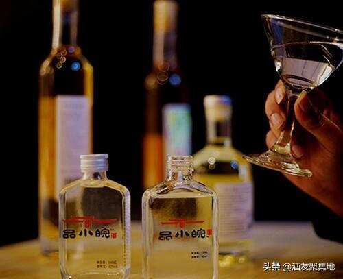市场兴起“小瓶酒”，四川人喜欢喝这种小瓶酒吗？