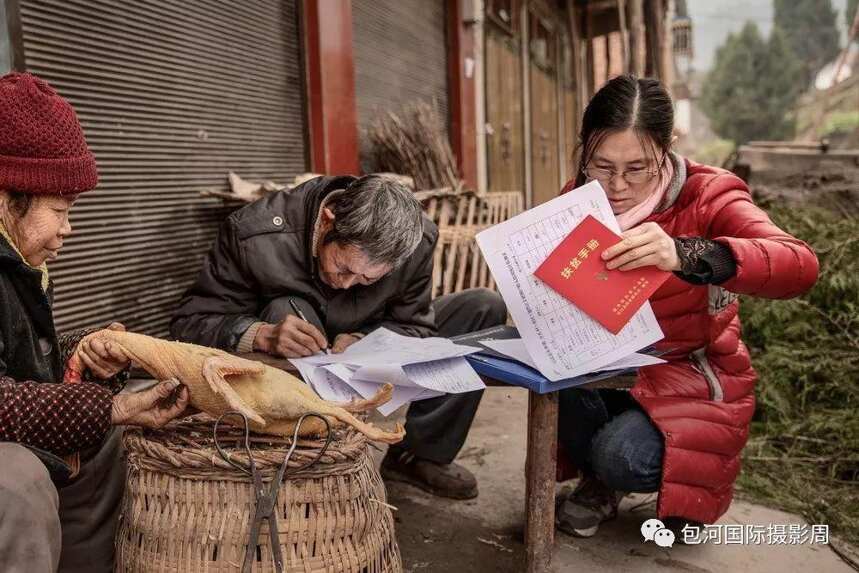 古井贡中国第二届扶贫公益摄影大展亮相包河国际摄影周