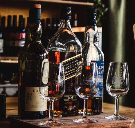 白兰地和威士忌怎么区分