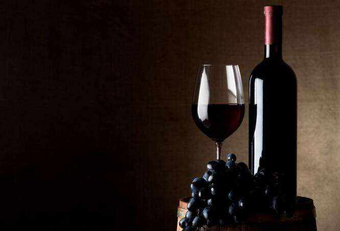 优雅、香料味的柔顺葡萄酒佐餐的要决是什么