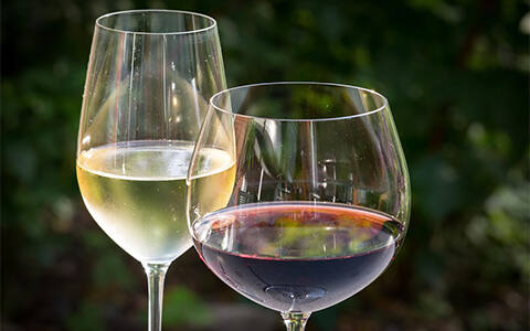 葡萄酒会中暑吗，能预防葡萄酒中暑吗