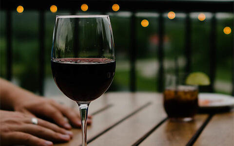 葡萄酒为什么会有超大瓶我们了解多少呢？