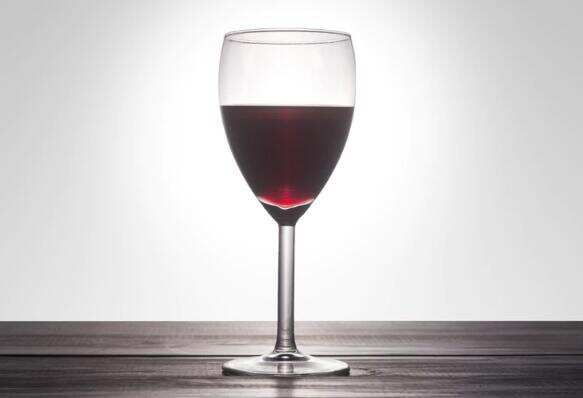 干红葡萄酒是苦的吗