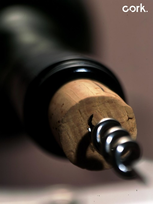 葡萄牙软木协会联合酒咔嚓公布数据:6万多款葡萄酒约95%用软木塞