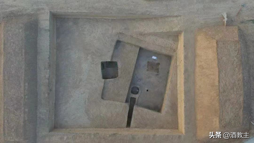 考古重大发现-距今约5500年，杏花村又现小口尖底瓶！