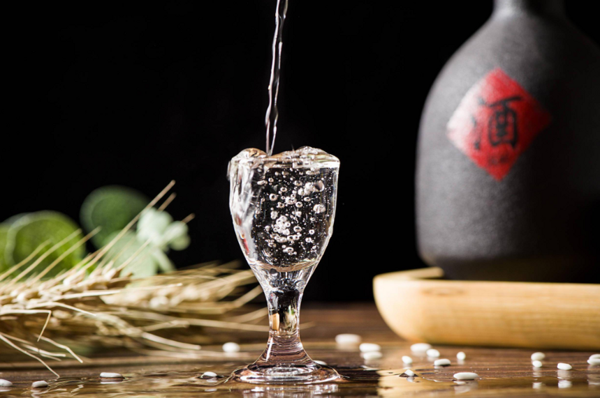 贵礼名酒：源自“中国酒都”的品质酱酒